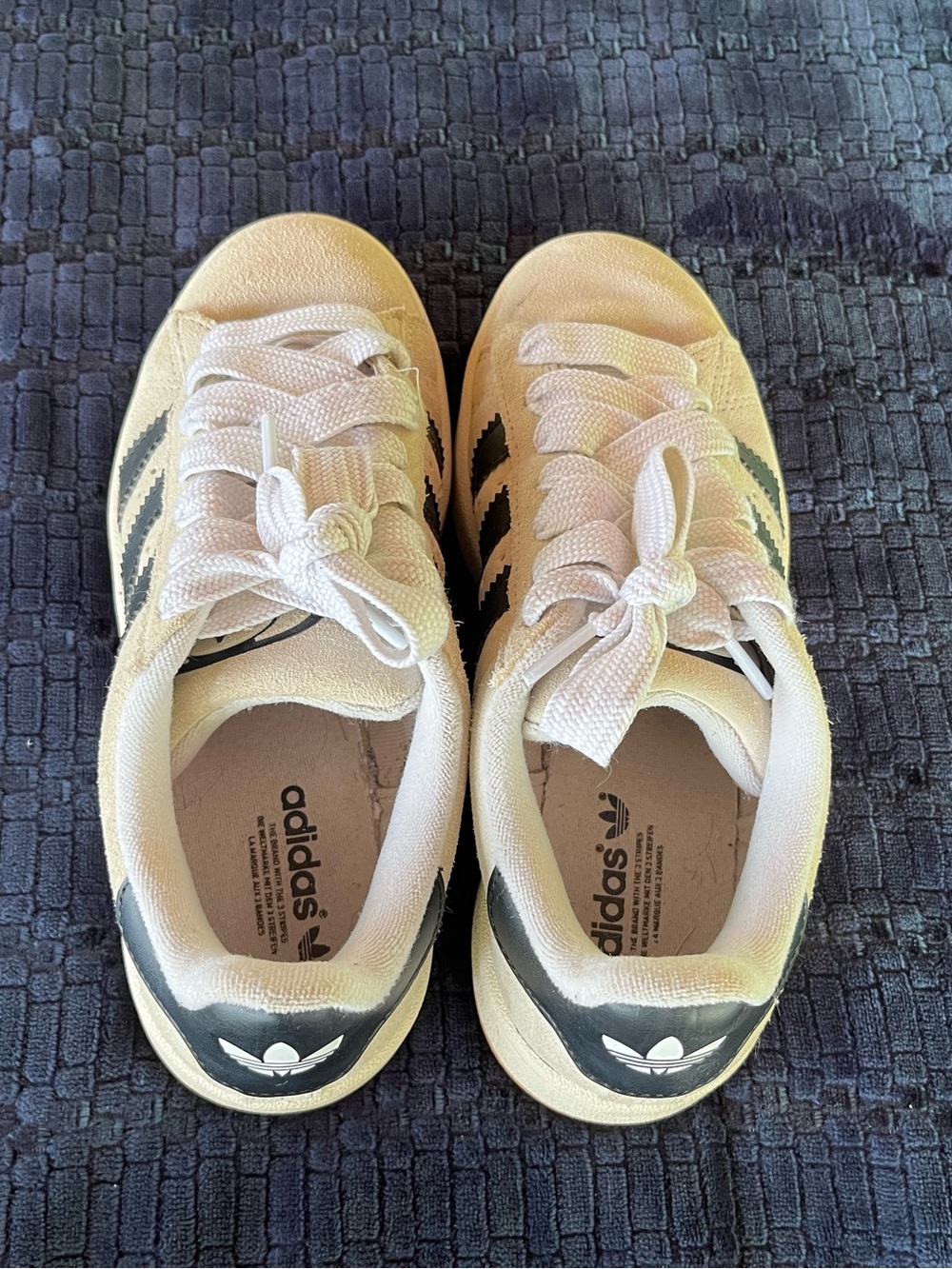 Adidas Campus Sneakers in cream and black